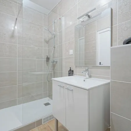 Trianon Ouen Hotel Saint-Ouen (Seine-Saint-Denis)