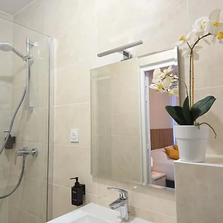 Trianon Ouen Saint-Ouen (Seine-Saint-Denis)
