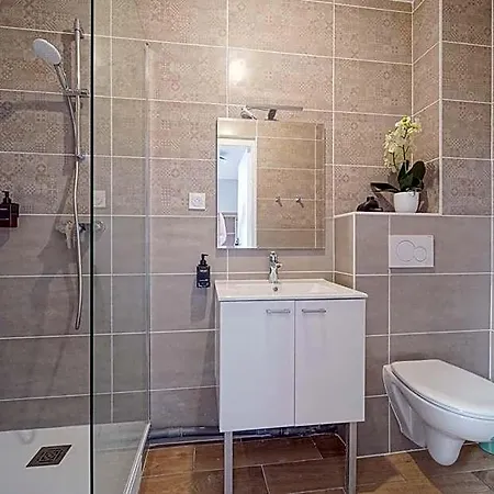Trianon Ouen Отель