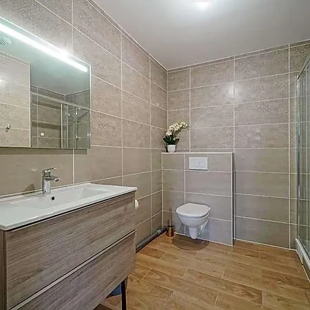 Trianon Ouen Hotel *